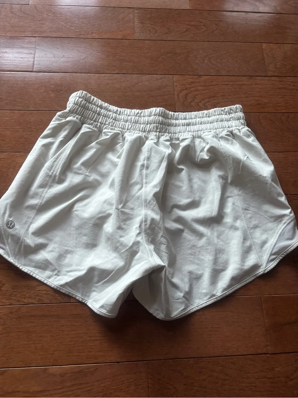 Lululemon tracker shorts bone colorway